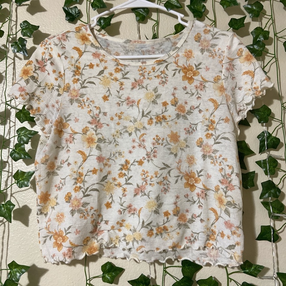 Cream Floral Crop-Top